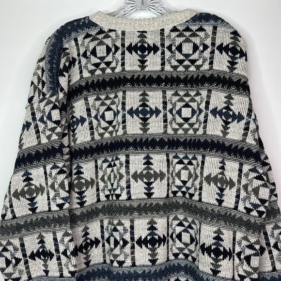 Vintage St. John's Bay Southwestern Crewneck Sweater Size XL - Picture 5 of 7